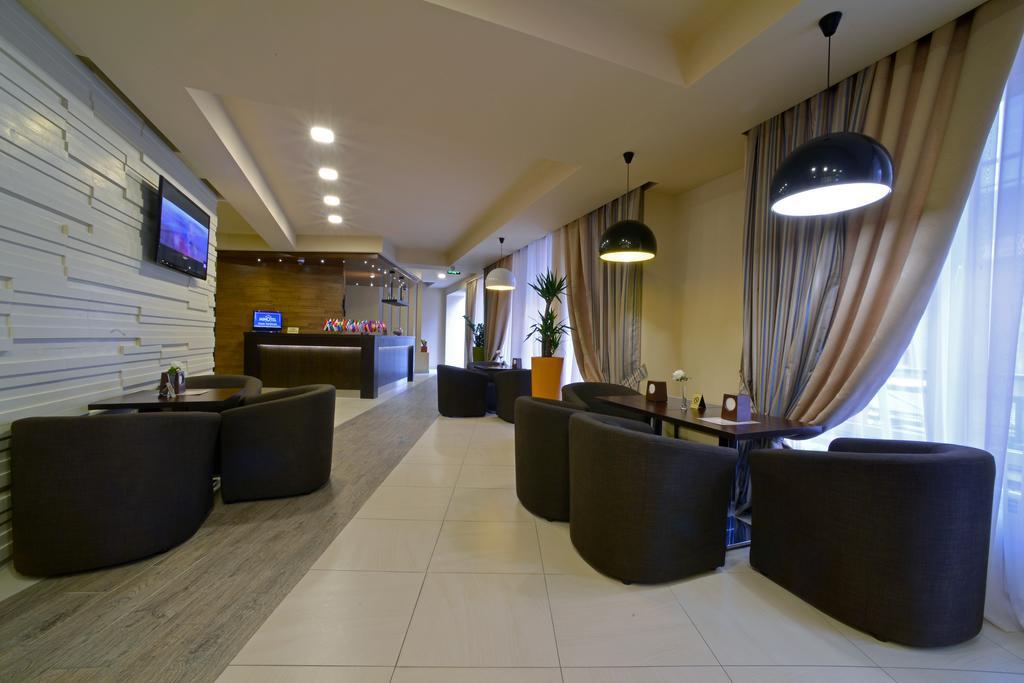 فندق يريفانفي  مينوتل برسام سويتس المظهر الخارجي الصورة